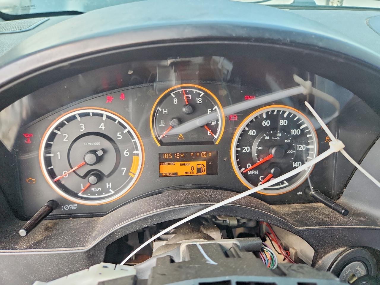 2015 Nissan Titan SV