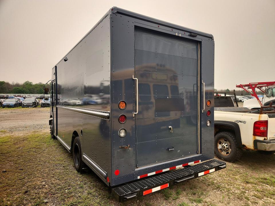 2021 Freightliner MT45G Chassis Delivery Truck