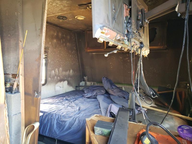 2005 Fleetwood Prowler Camper