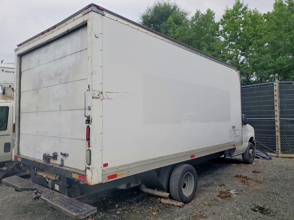 2015 Ford E350 BOX Truck