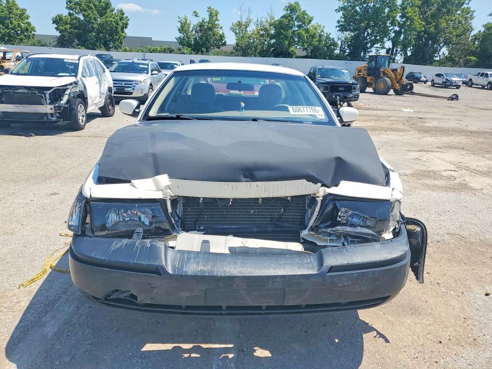 2004 Mercury Grand Marquis gs
