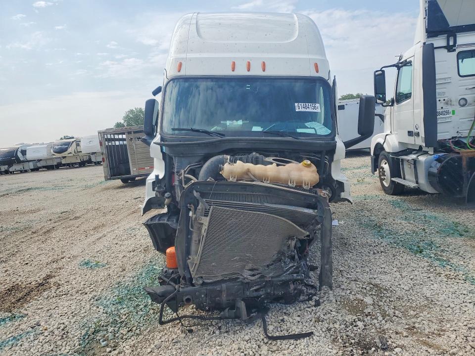 2019 Freightliner Cascadia 126 Semi Truck