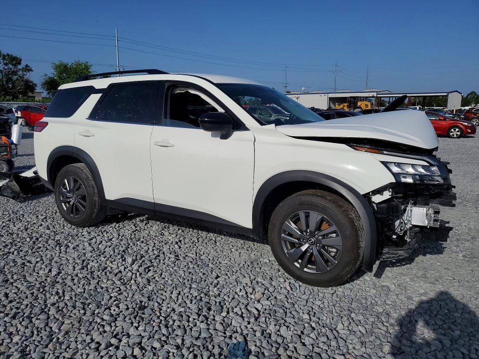 2026 Nissan Pathfinder sv