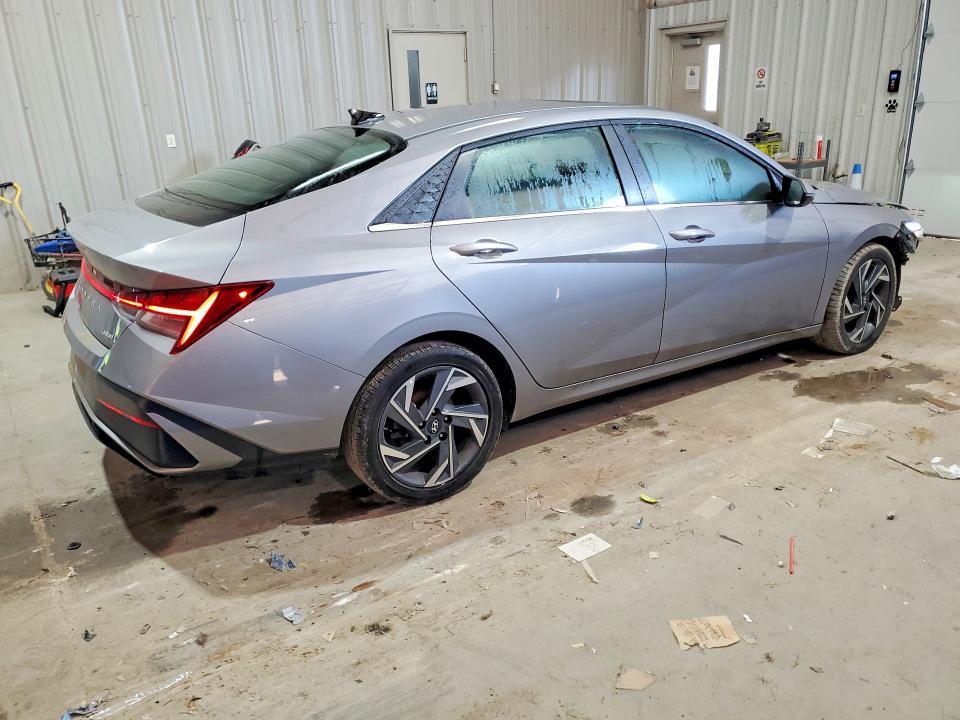 2025 Hyundai Elantra Limited