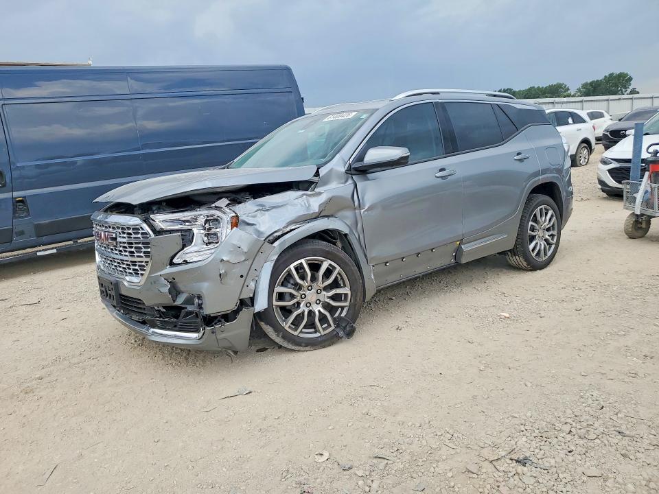 2023 GMC Terrain Denali