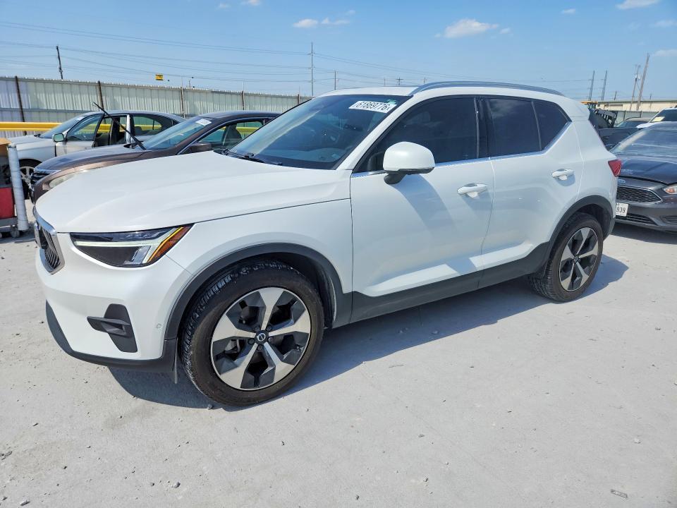2023 Volvo Xc40 Plus