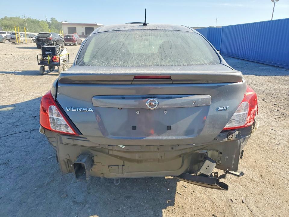 2019 Nissan Versa sv