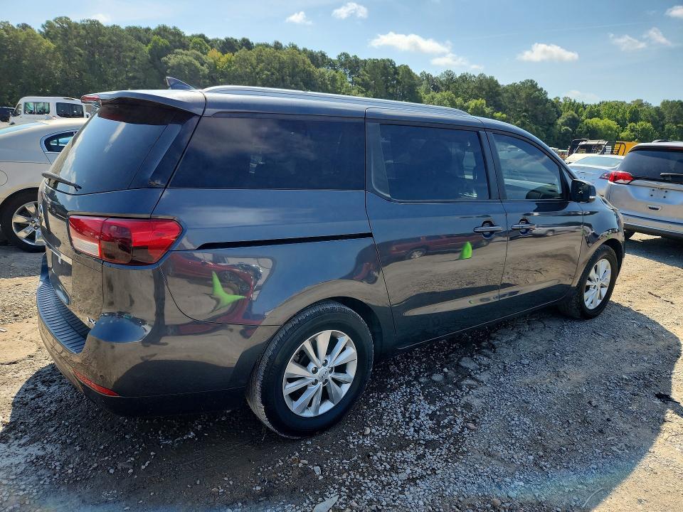 2017 KIA Sedona lx