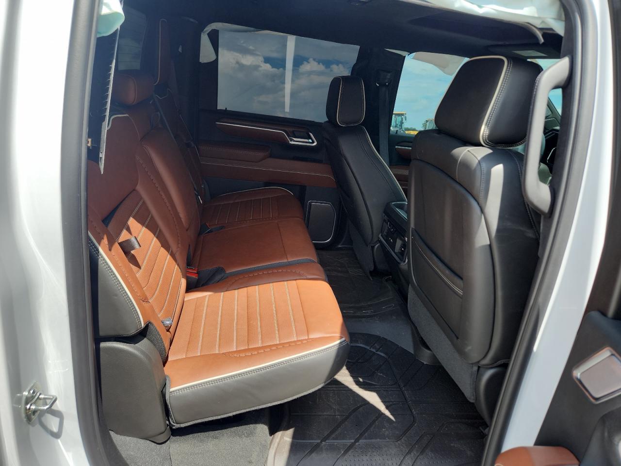 2025 GMC Sierra K2500 Denali Ultimate