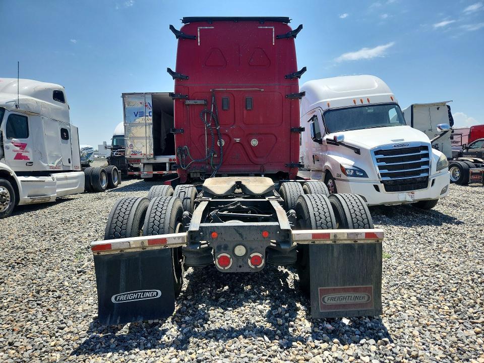 2017 Freightliner Cascadia 125 Semi Truck