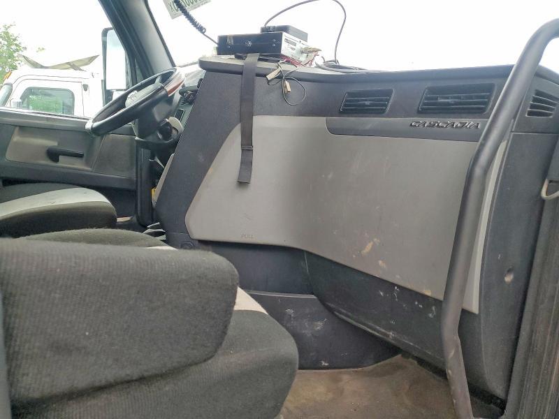 2019 Freightliner Cascadia 126 Semi Truck