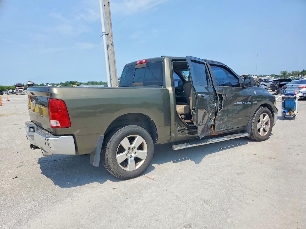 2012 Dodge RAM 1500 SLT