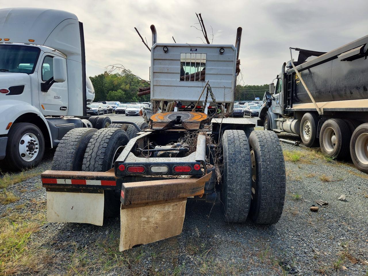 2022 Mack Pinnacle Semi Truck