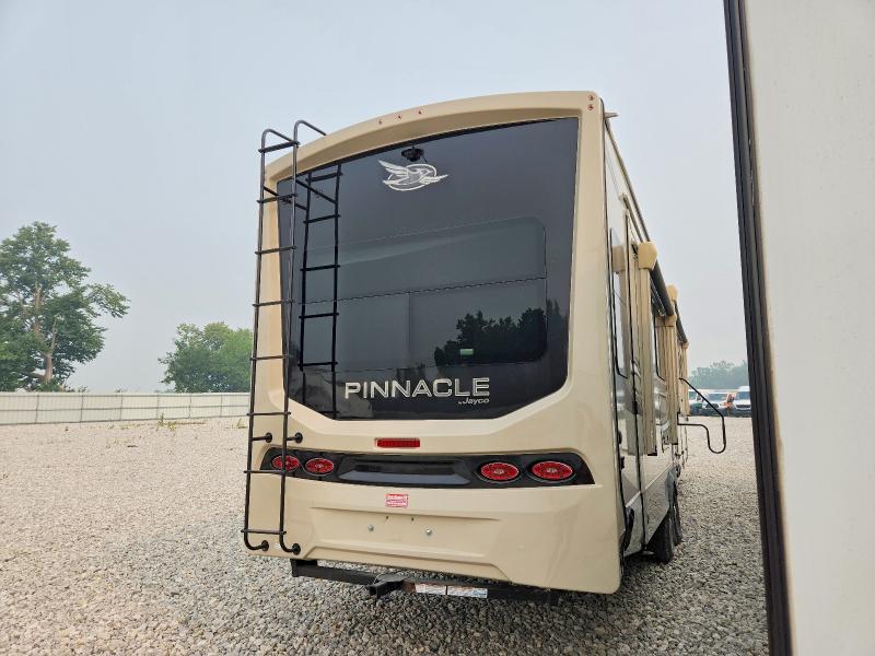 2023 Jayco Pinnacle Camper