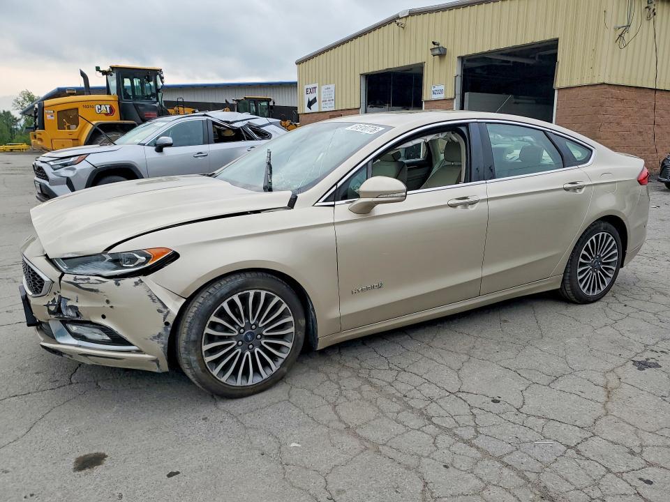 2018 Ford Fusion Titanium/platinum hev