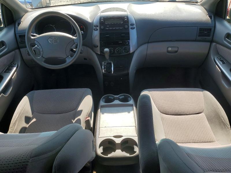 2006 Toyota Sienna le 7 Passenger