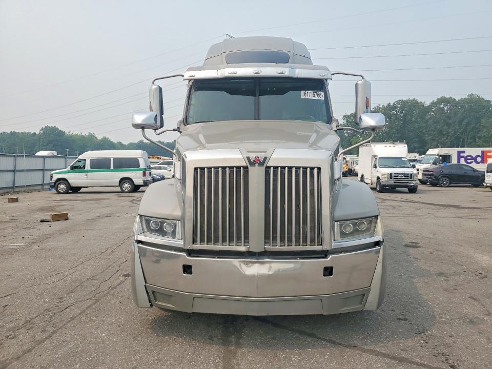 2019 Western Star 2019 Western Star 5700 Semi Truck
