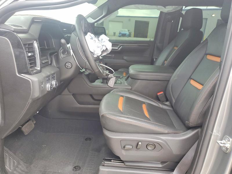 2025 GMC Sierra K1500 AT4
