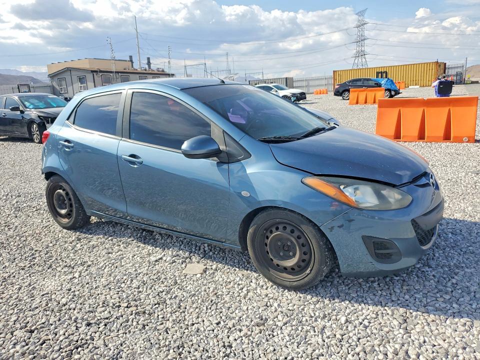 2014 Mazda 2 Sport