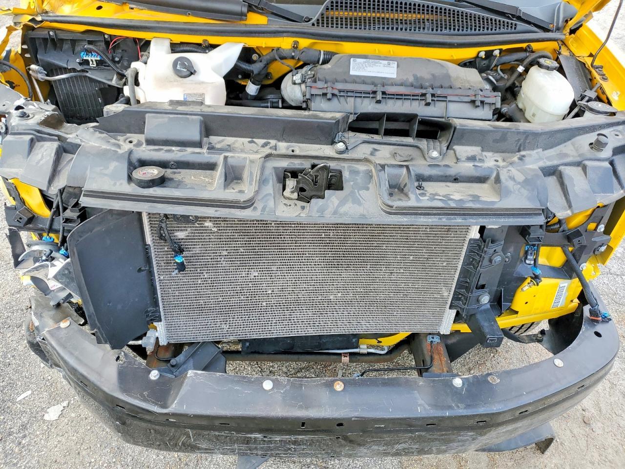 2022 GMC Savana BOX Truck