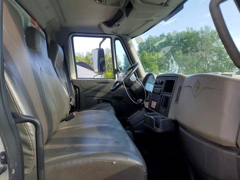 2017 International 4300 BOX Truck