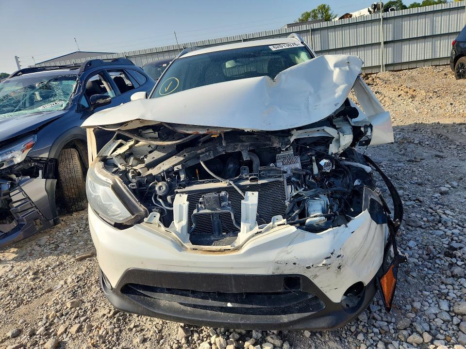 2018 Nissan Rogue Sport sv