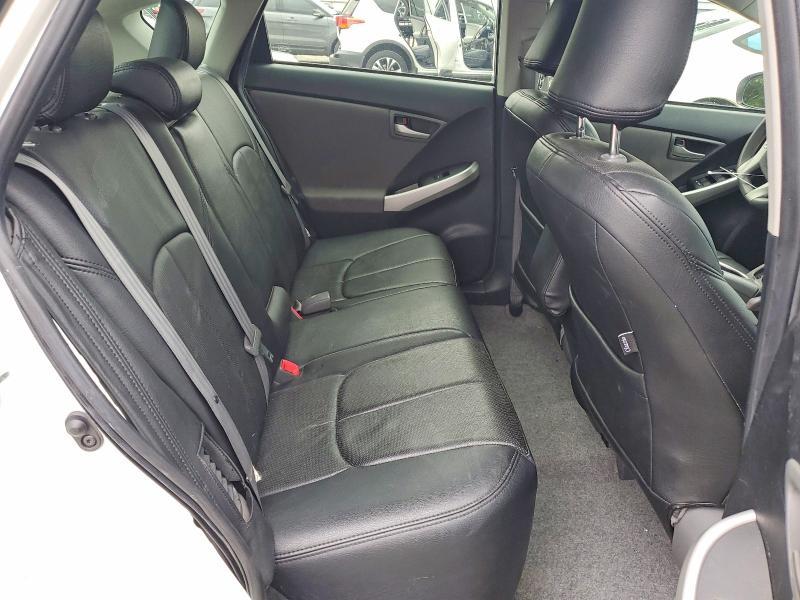 2014 Toyota Prius Plug-in Hybrid Base