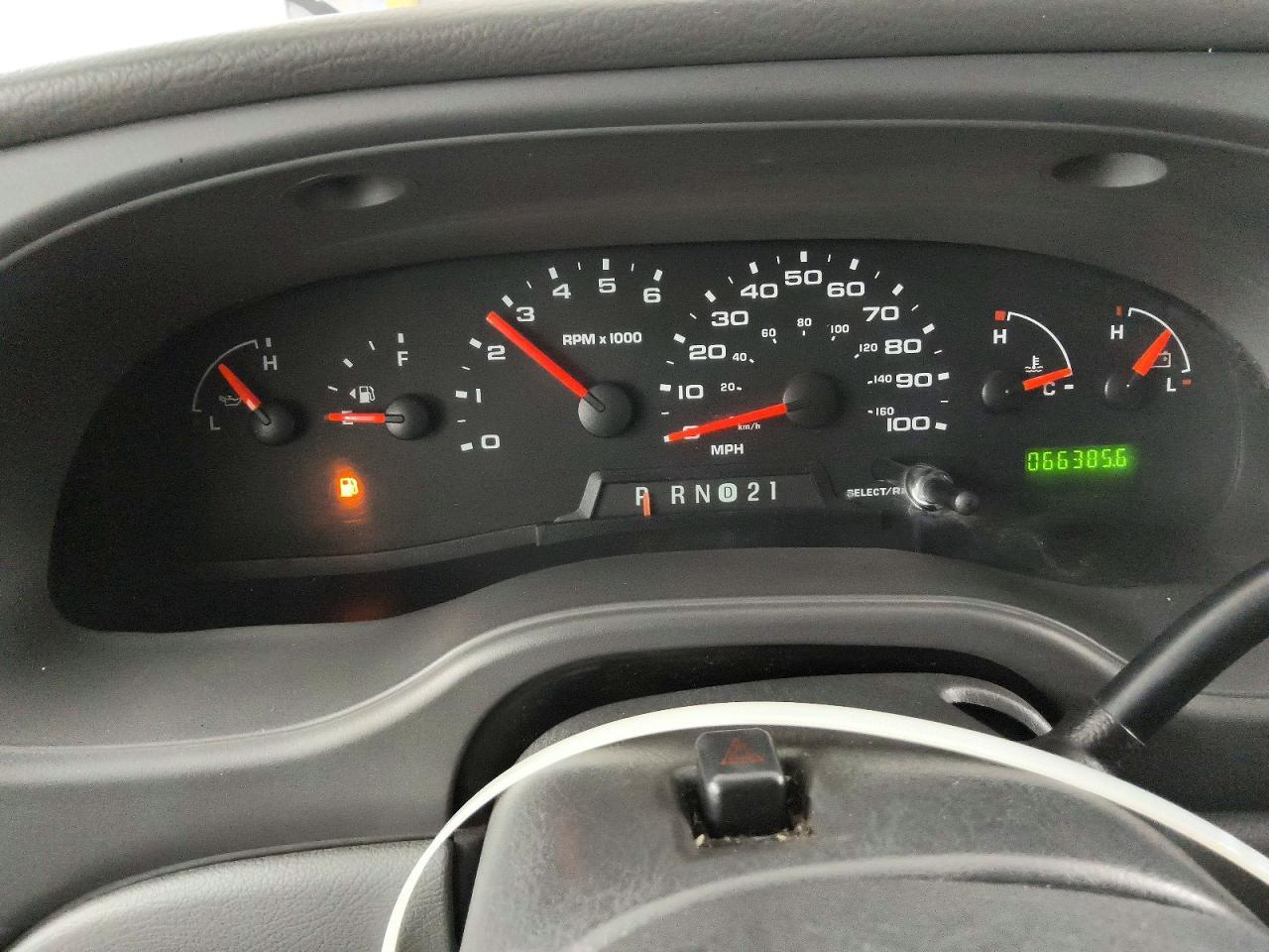 2004 Ford Econoline E250 van