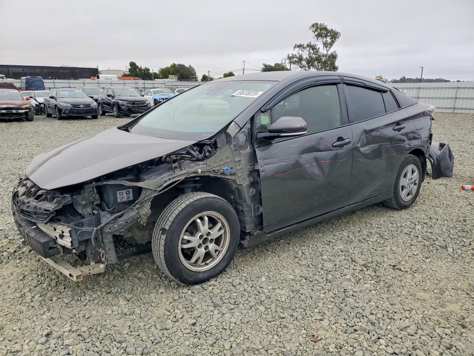 2016 Toyota Prius Three Touring