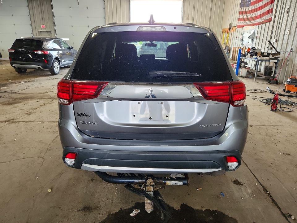 2017 Mitsubishi Outlander es