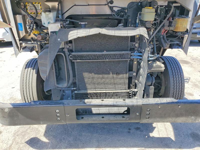 2021 Freightliner MT45G Chassis Delivery Truck