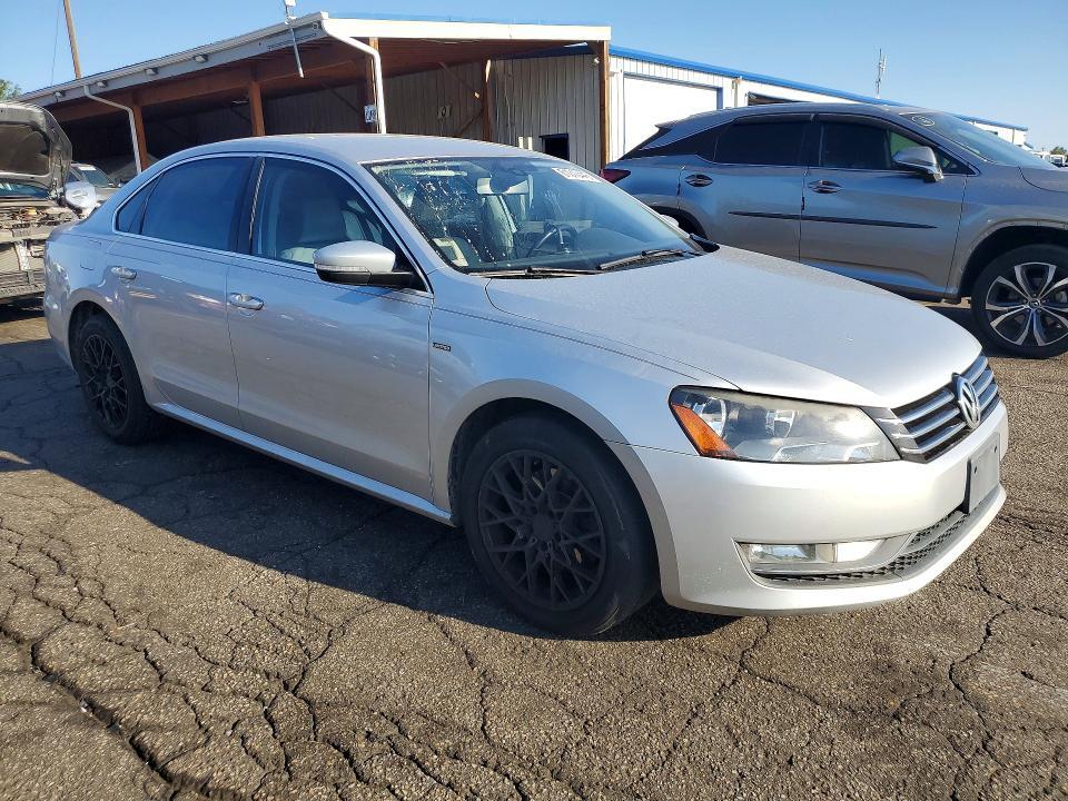 2015 Volkswagen Passat s
