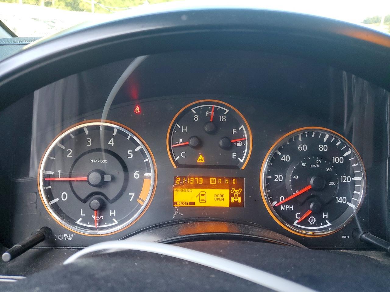 2010 Nissan Titan SE