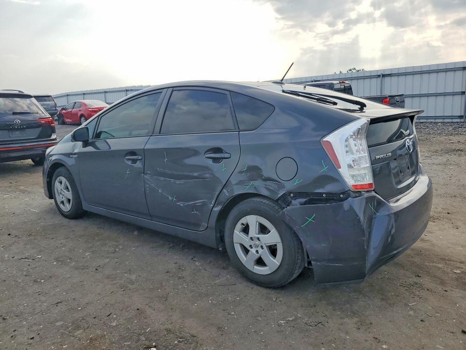 2010 Toyota Prius iii