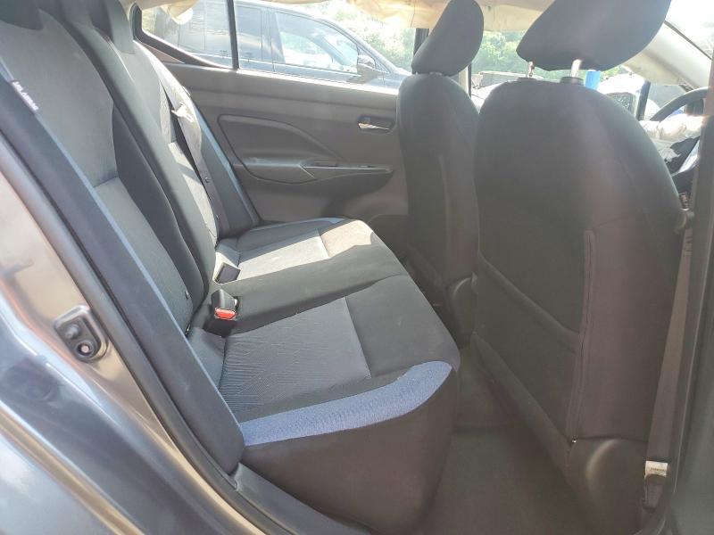 2023 Nissan Versa sv