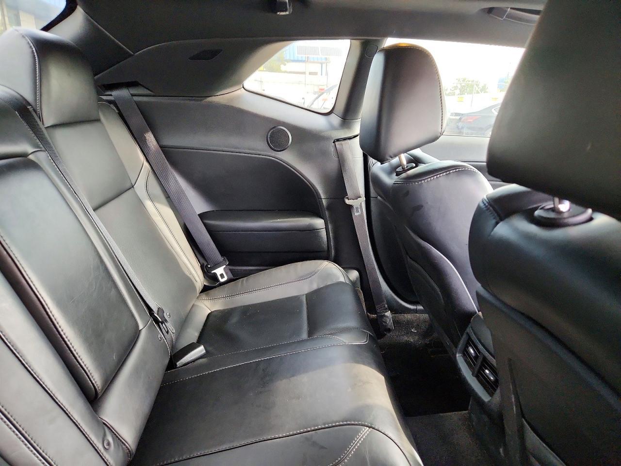 2015 Dodge Challenger sxt Plus