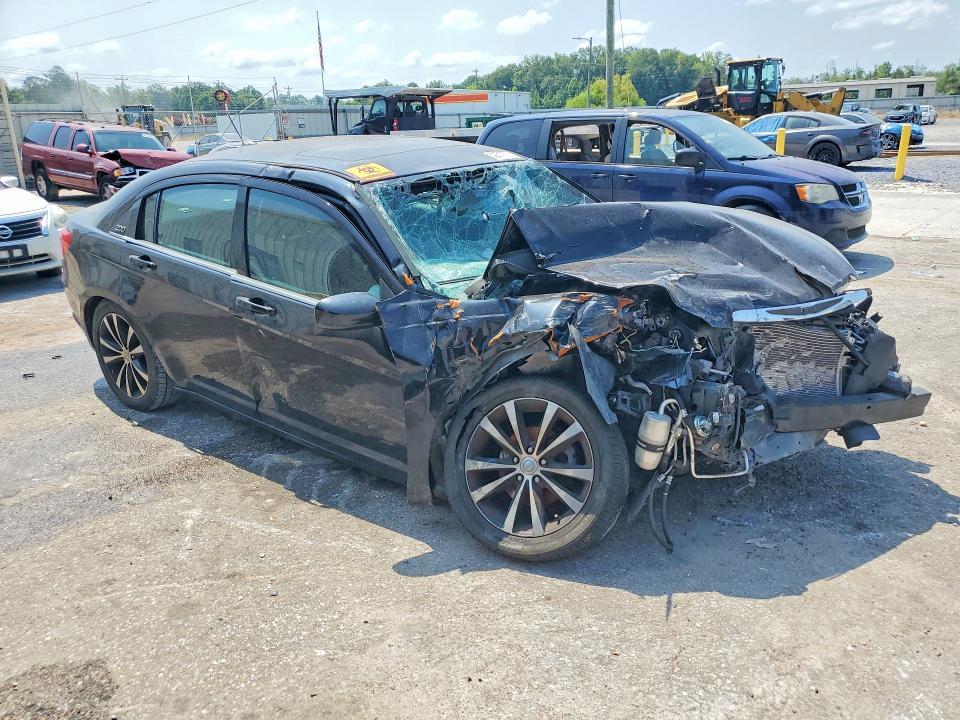 2013 Chrysler 200 Limited