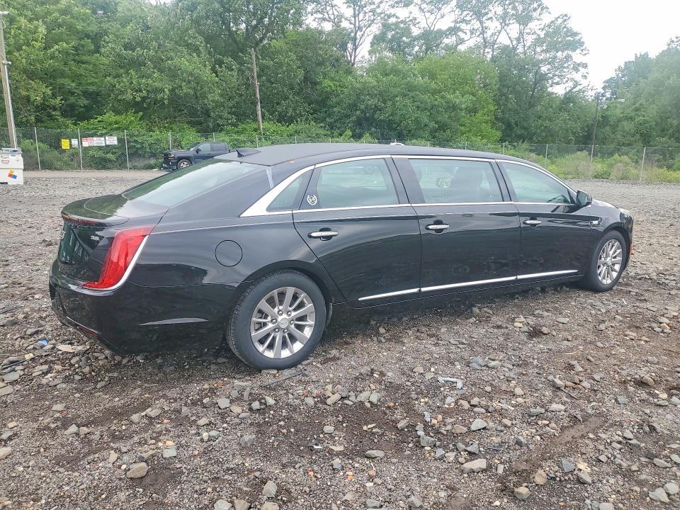 2018 Cadillac Xts Limousine