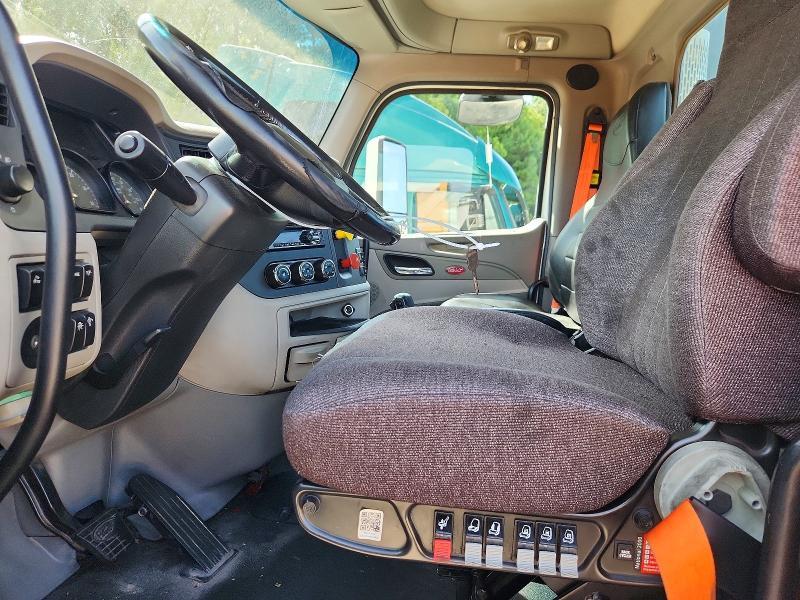 2018 Peterbilt 579 Semi Truck
