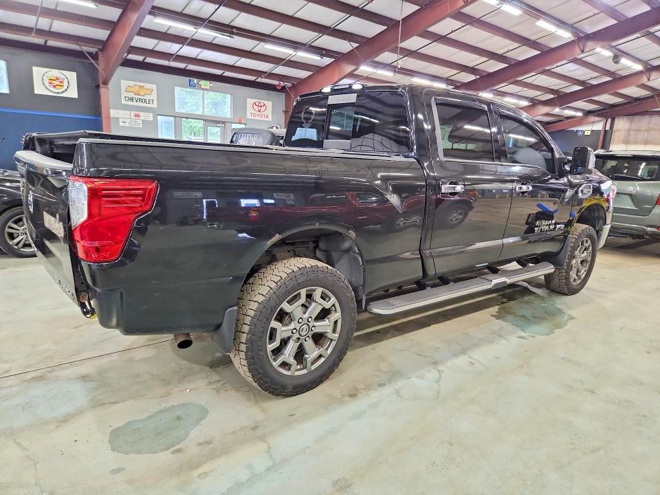 2017 Nissan Titan XD SL
