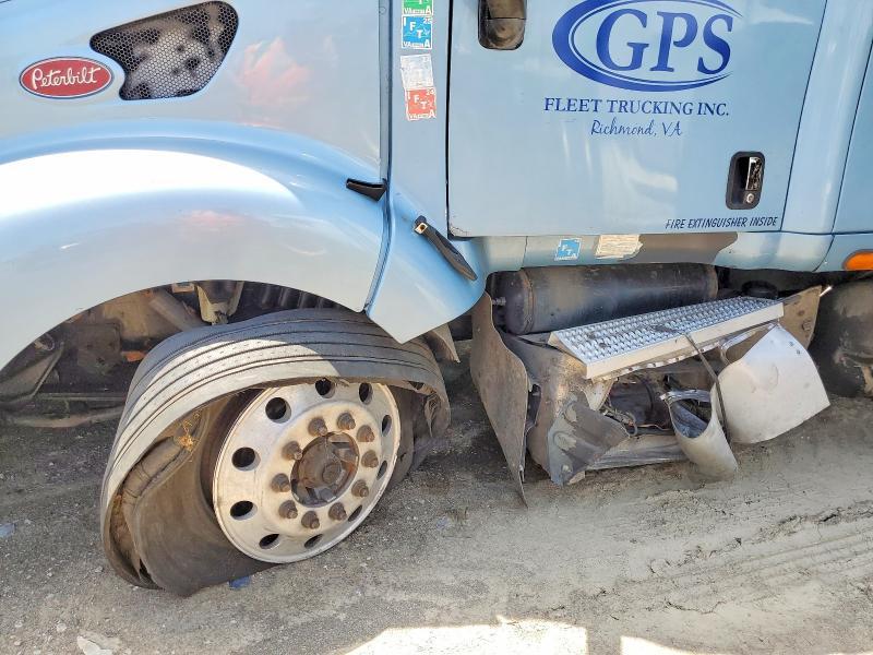 2007 Peterbilt 387 Semi Truck