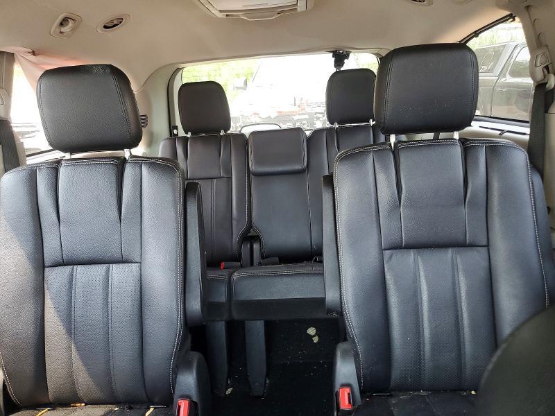 2014 Chrysler Town & Country Touring l