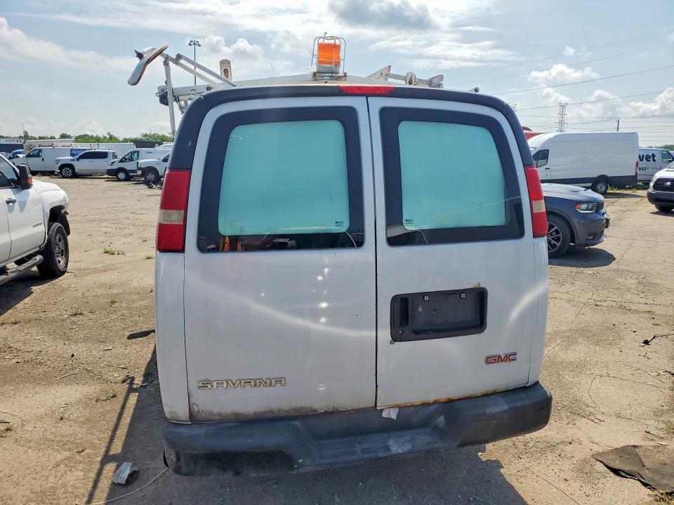 2005 GMC Savana G2500