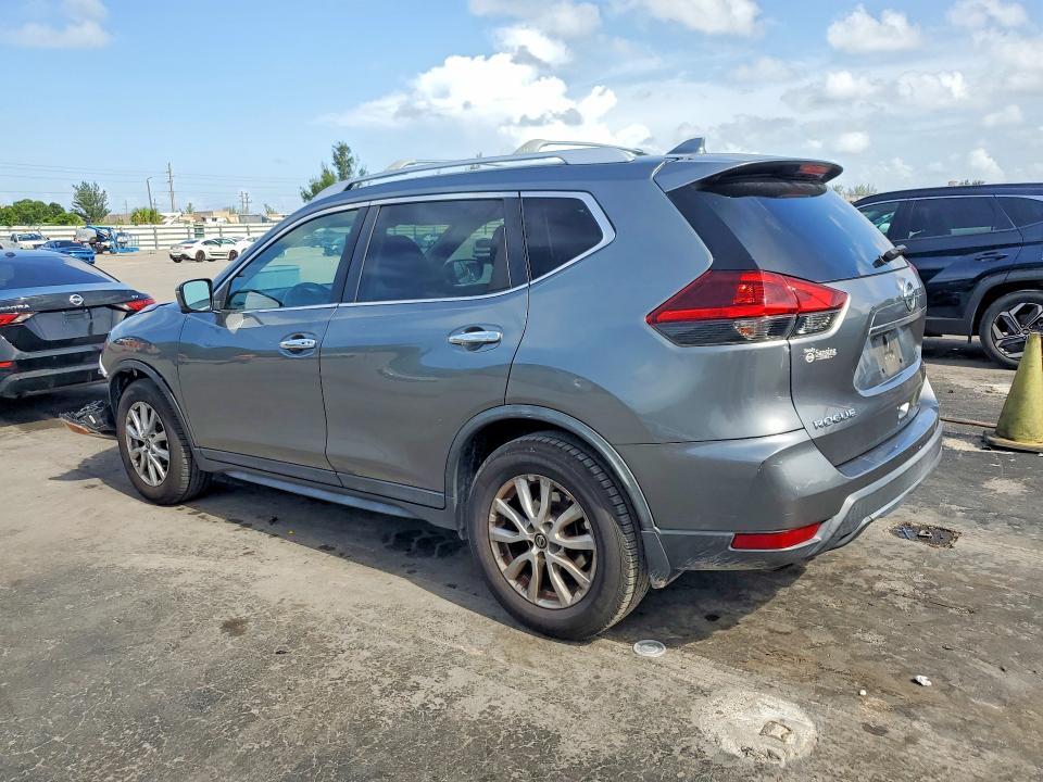 2018 Nissan Rogue sv