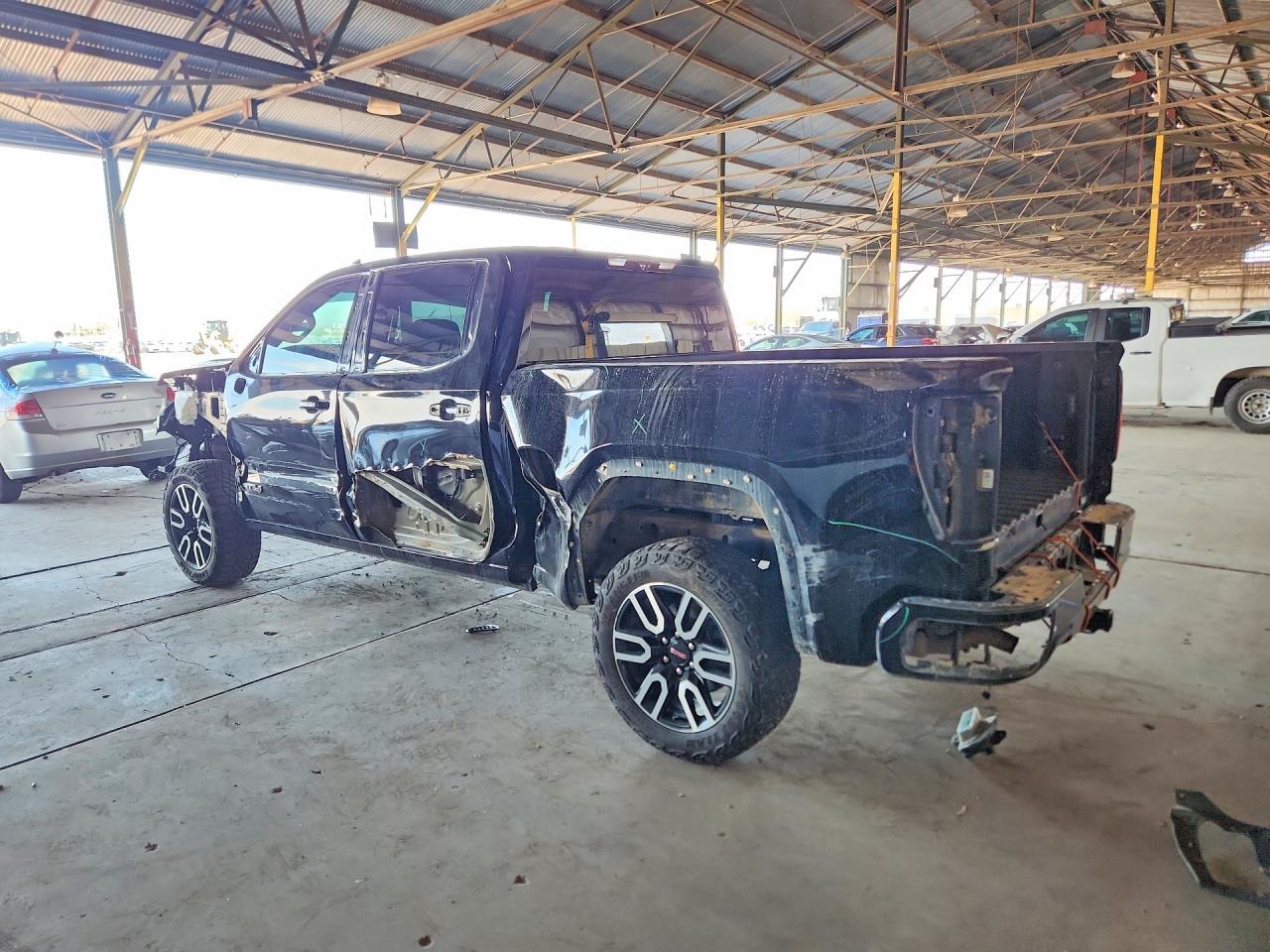 2023 GMC Sierra K1500 AT4