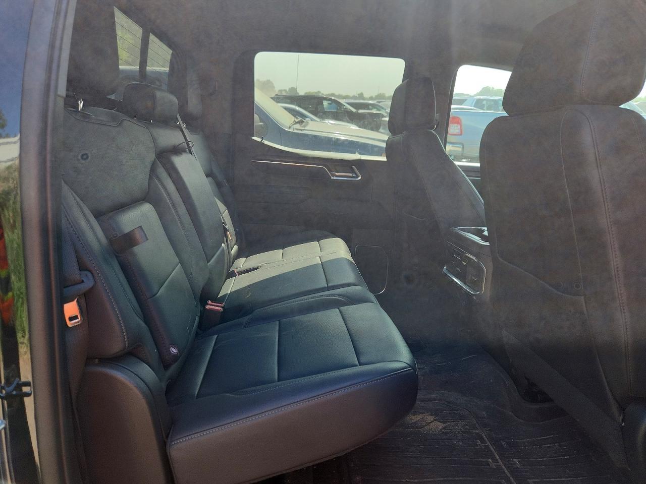 2023 GMC Sierra K1500 SLT