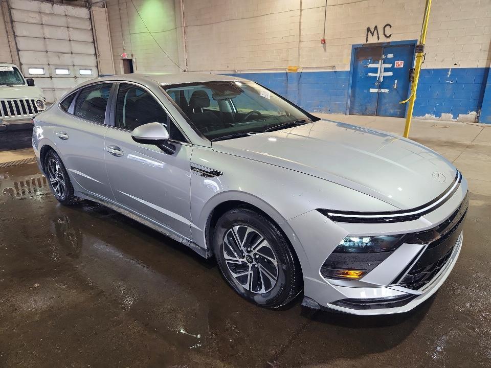 2026 Hyundai Sonata Hybrid Blue