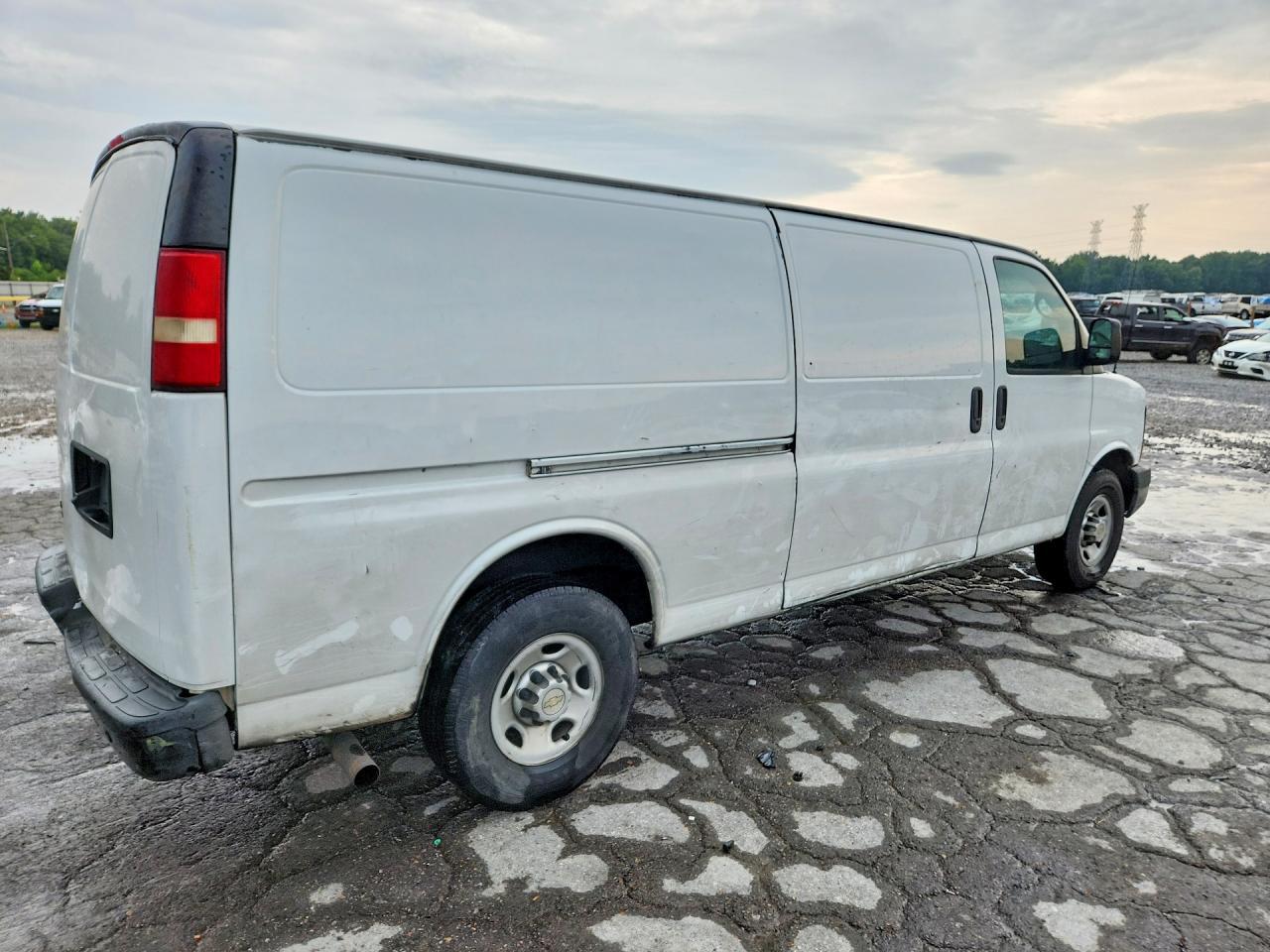 2014 Chevrolet Express 3500 Cargo Delivery Van