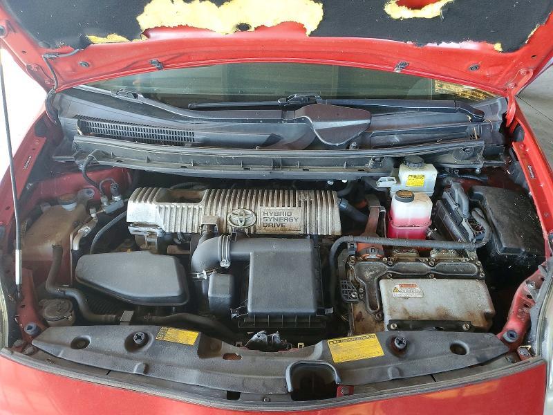 2010 Toyota Prius iii