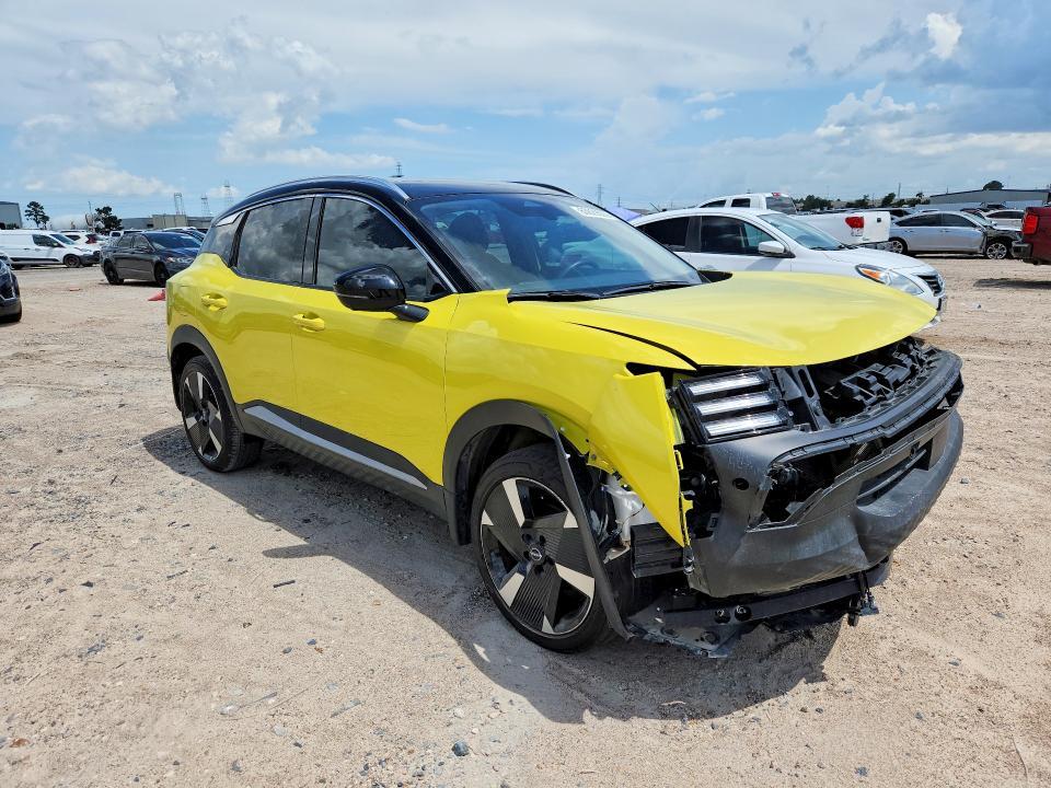 2025 Nissan Kicks sr